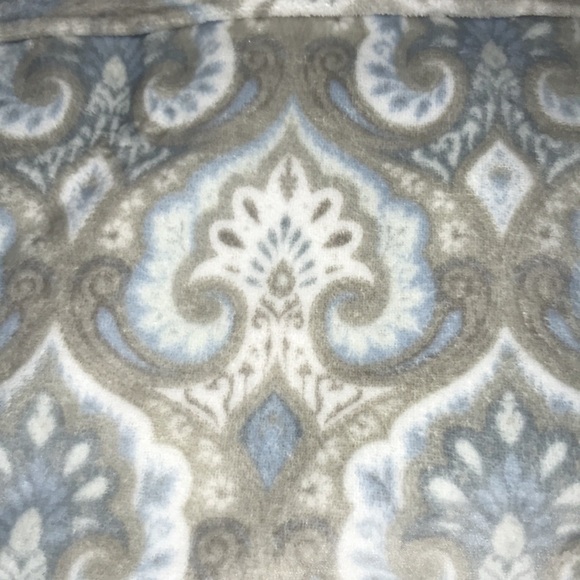 THESIS paisley print short bath robe gray white blue super soft NEW size OS - Picture 6 of 9